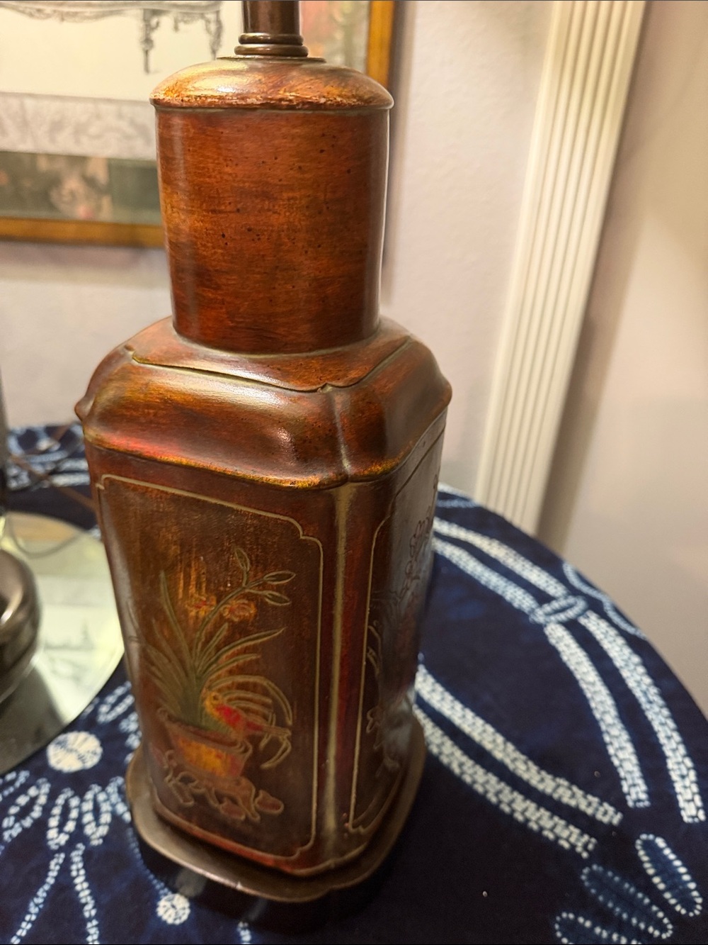 Vintage-Style Brown Decorative Table Lamp with Floral Motif - Unbranded